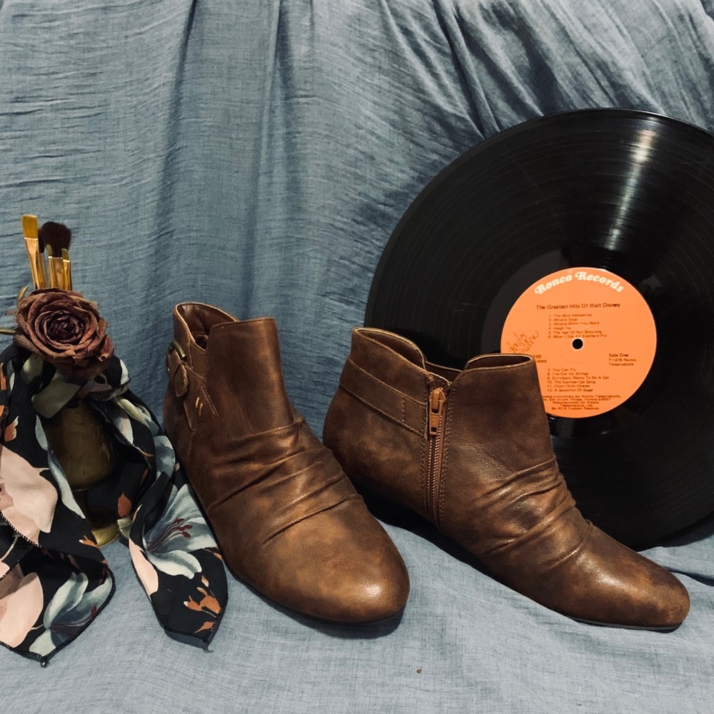 NWOT Kim Rogers booties size 8 never used!👍🏻 🥿